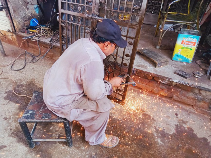 Custom Gate Fabrication: From Design to Installation in Phoenix — Photo by Zainab Noor on Pexels