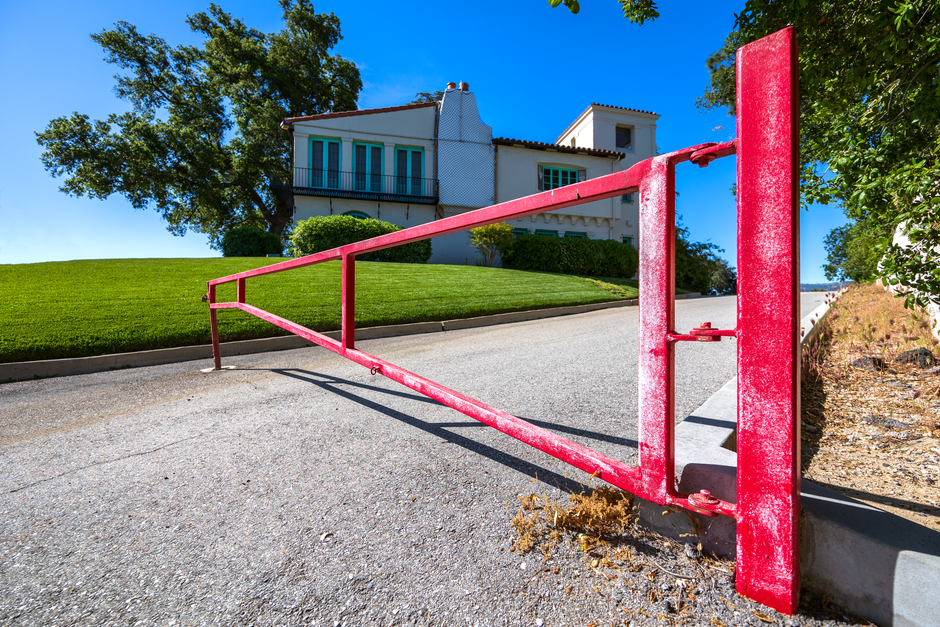 How Gate Automation Works: A Homeowner's Guide — Photo by David Brown on Pexels